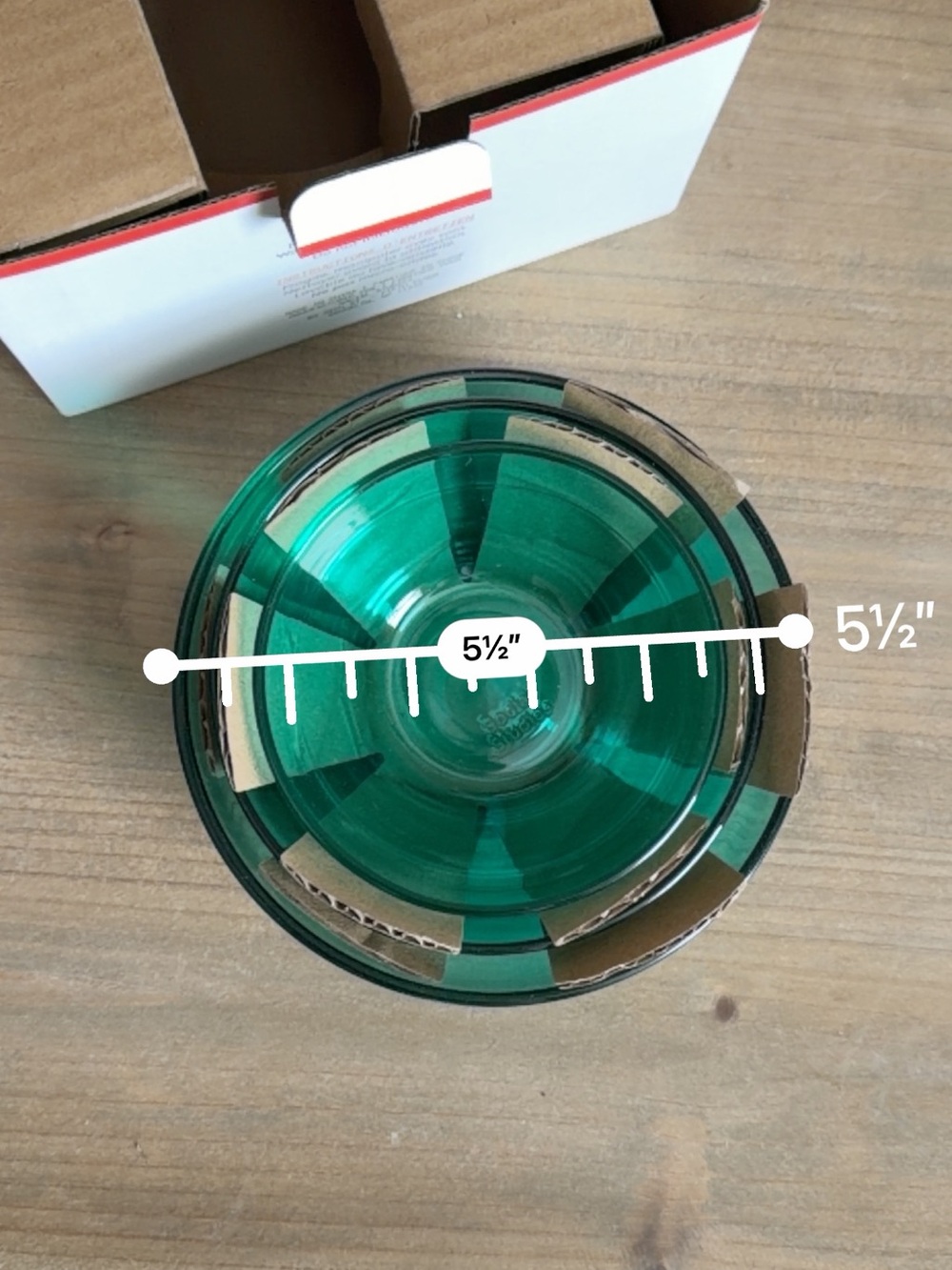 Set of 3 Emerald Green Glass Bowls -New in Box - Picture 4 of 4